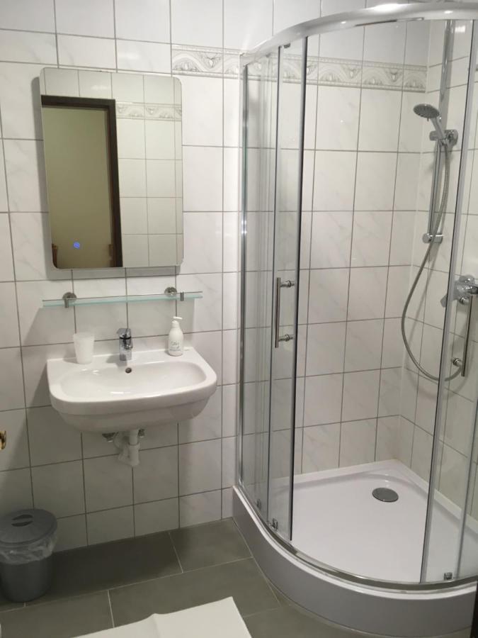 לינה וארוחת בוקר איבס אן דר דונאו Lindenhof Ybbs מראה חיצוני תמונה